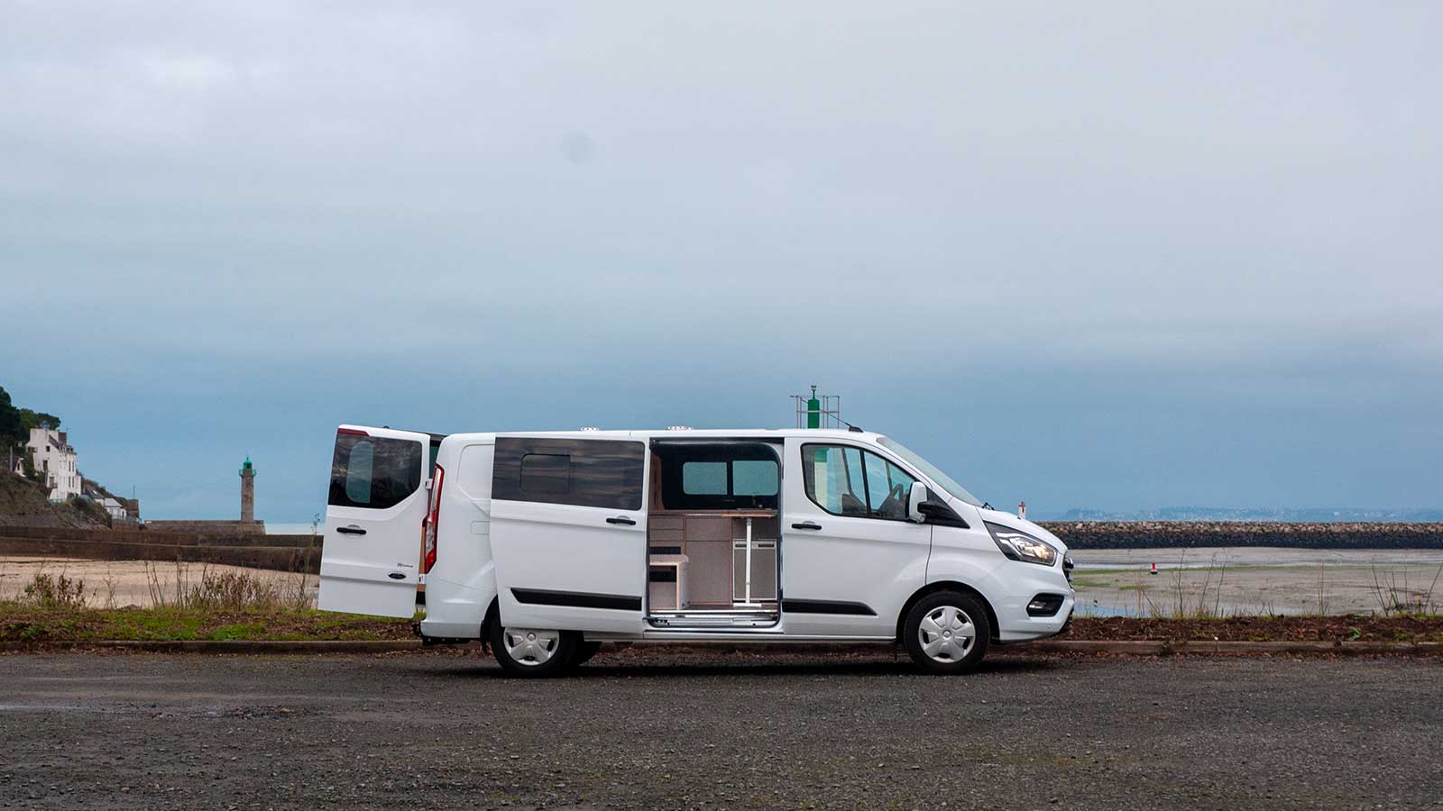 Ford Transit Custom aménagé VASP : un van compact, confortable et 100 % personnalisé