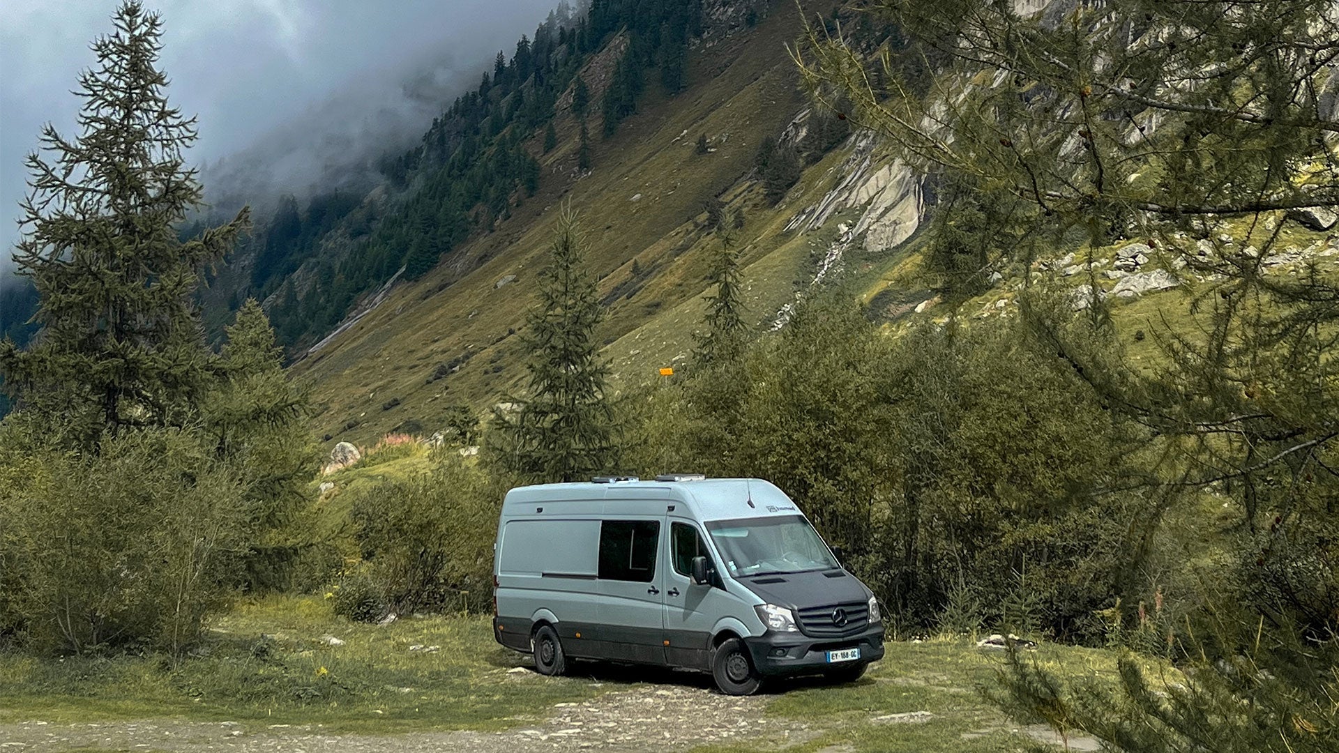 Mercedes Sprinter Aménagé spécial sport outdoor : Le fourgon L3H2 de rêves pour Raphael